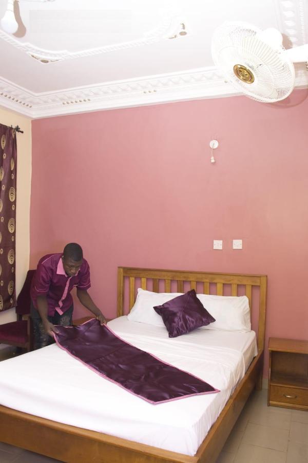 Britannia Hôtel Cmr Yaoundé Exterior foto