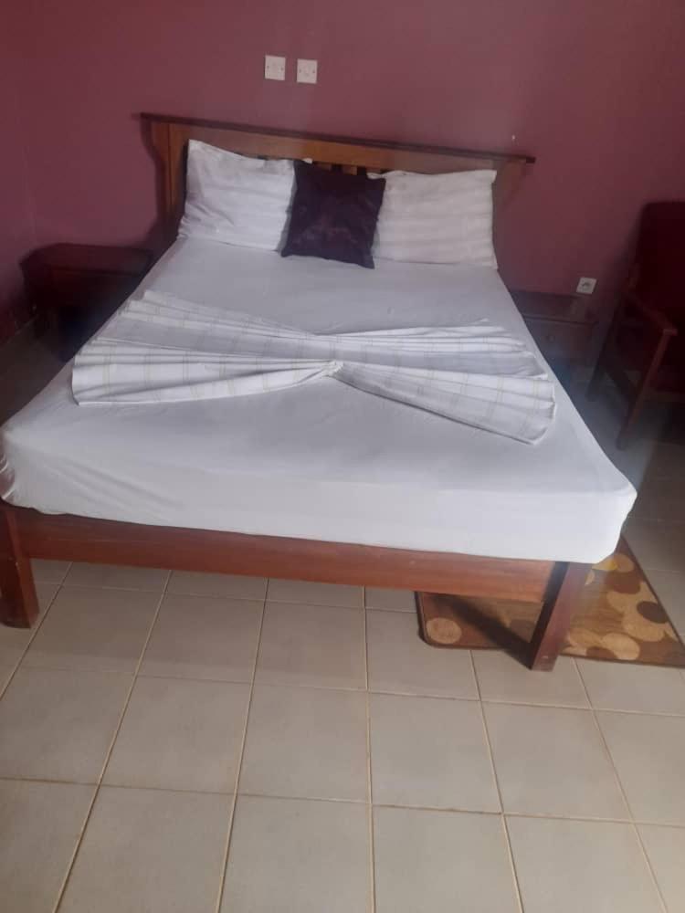Britannia Hôtel Cmr Yaoundé Exterior foto